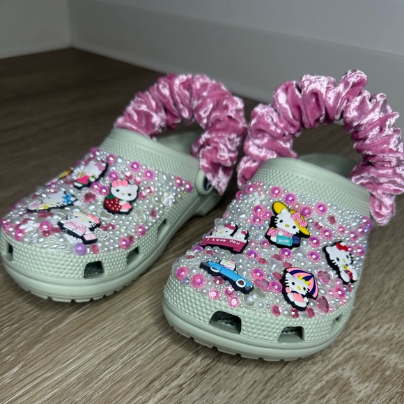 Hello Kitty Custom Crocs - Picture 6 of 6